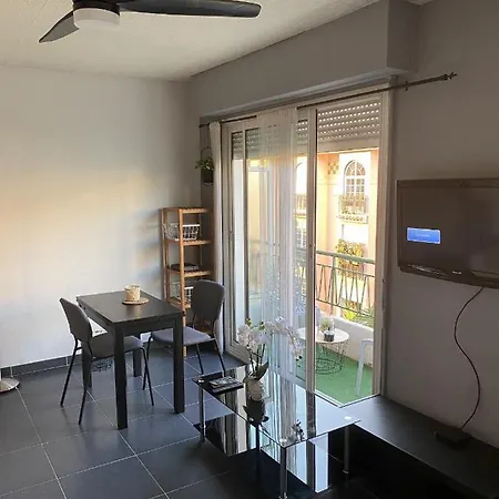 Studio Les Pins Apartament *